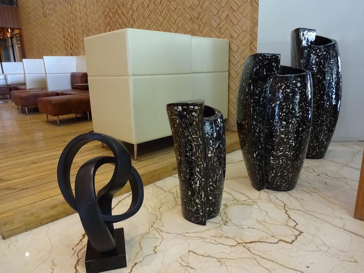 Hotel Aarya Grand &