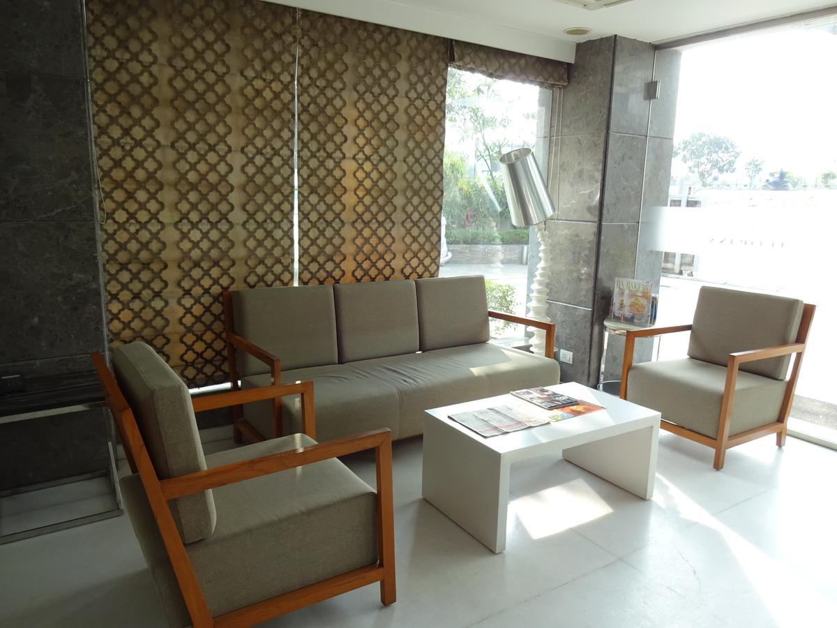 Hotel Tulip Inn, Ahmedabad