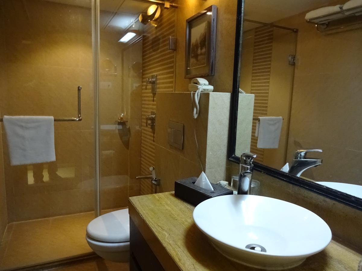 Hotel Tulip Inn, Ahmedabad