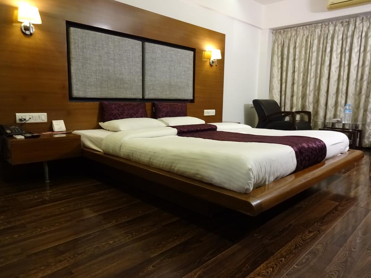 Platinum Residency Hotel 3*
