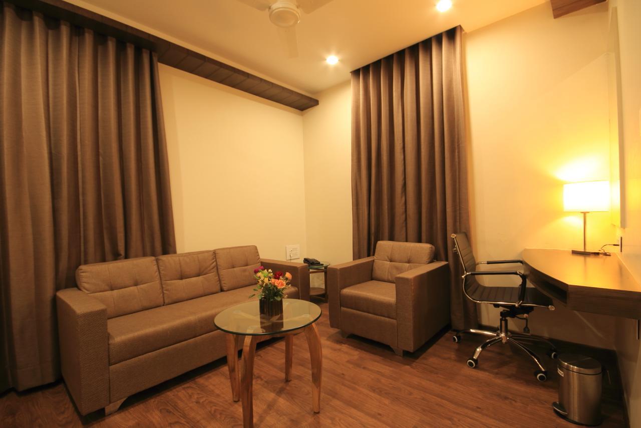 Hotel Naeeka 3*