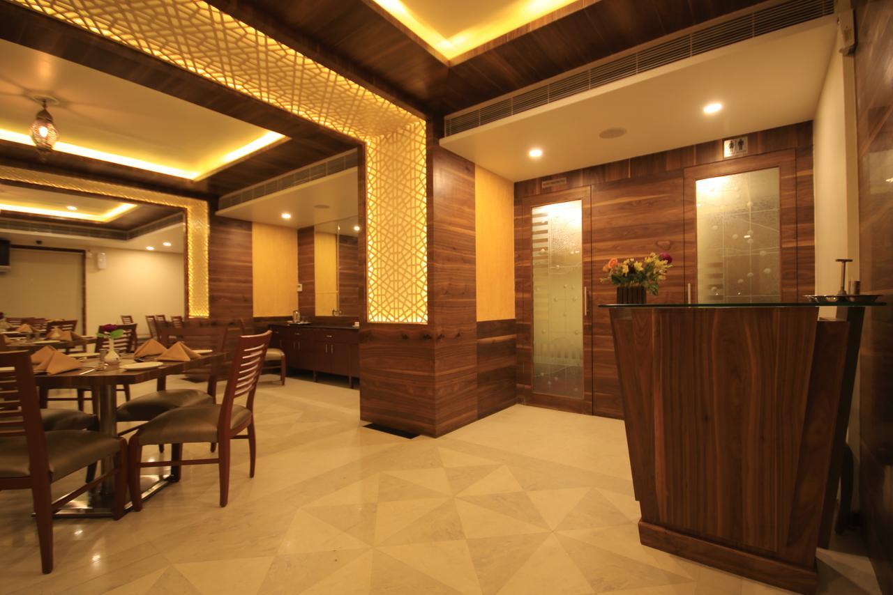 Naeeka Hotel