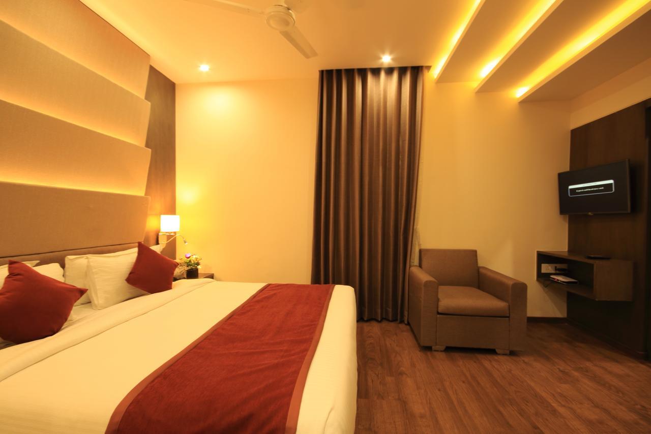 Naeeka Hotel
