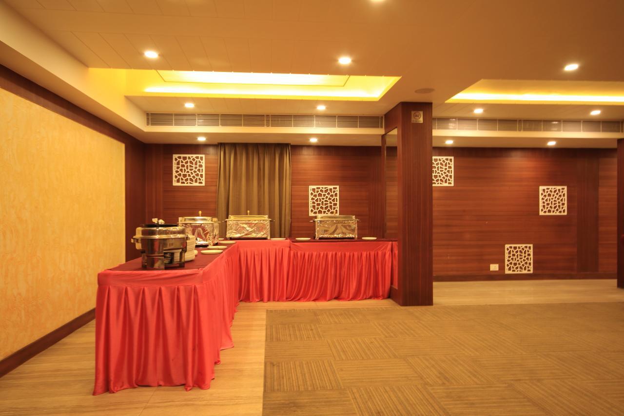 Naeeka Hotel