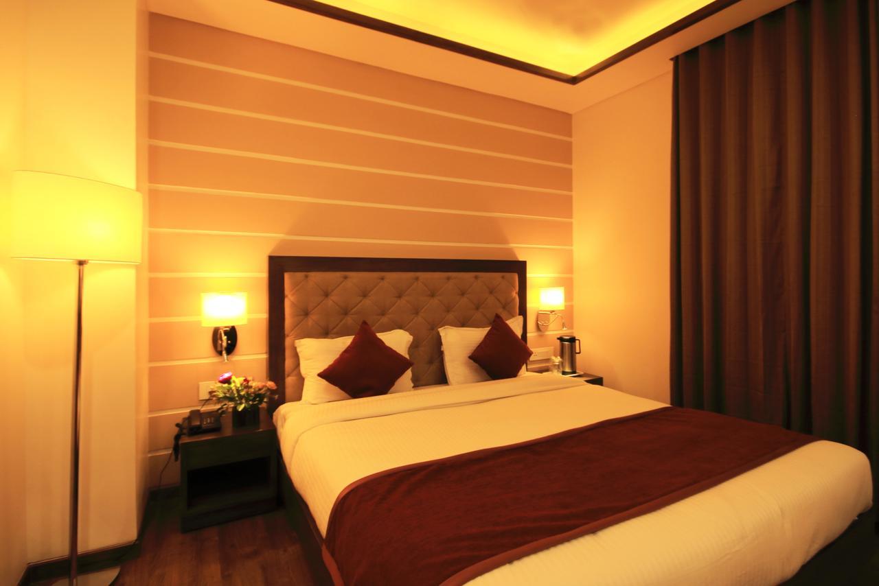 Hotel Naeeka 3*