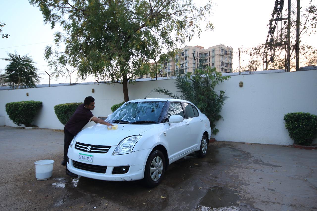 Hotel Naeeka Ahmedabad
