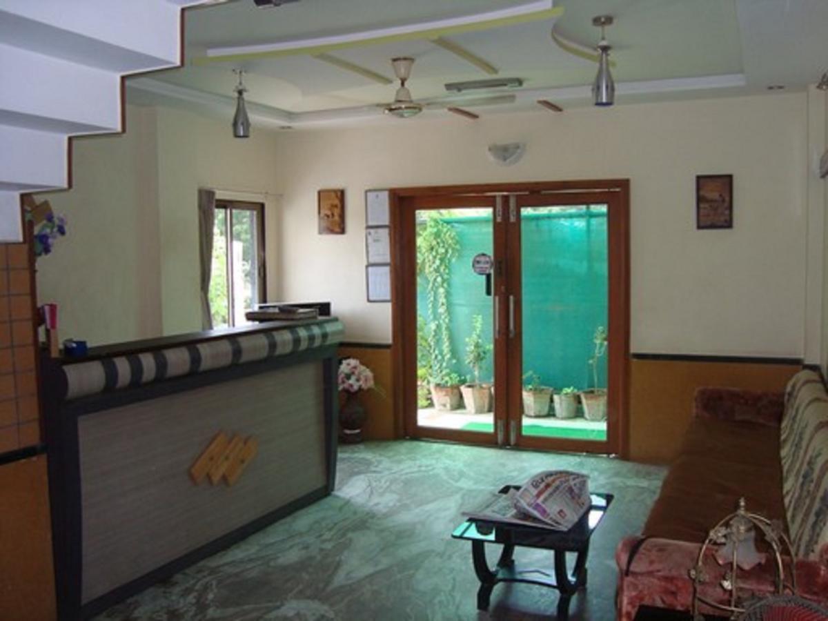R.j.residency 2* Ahmedabad