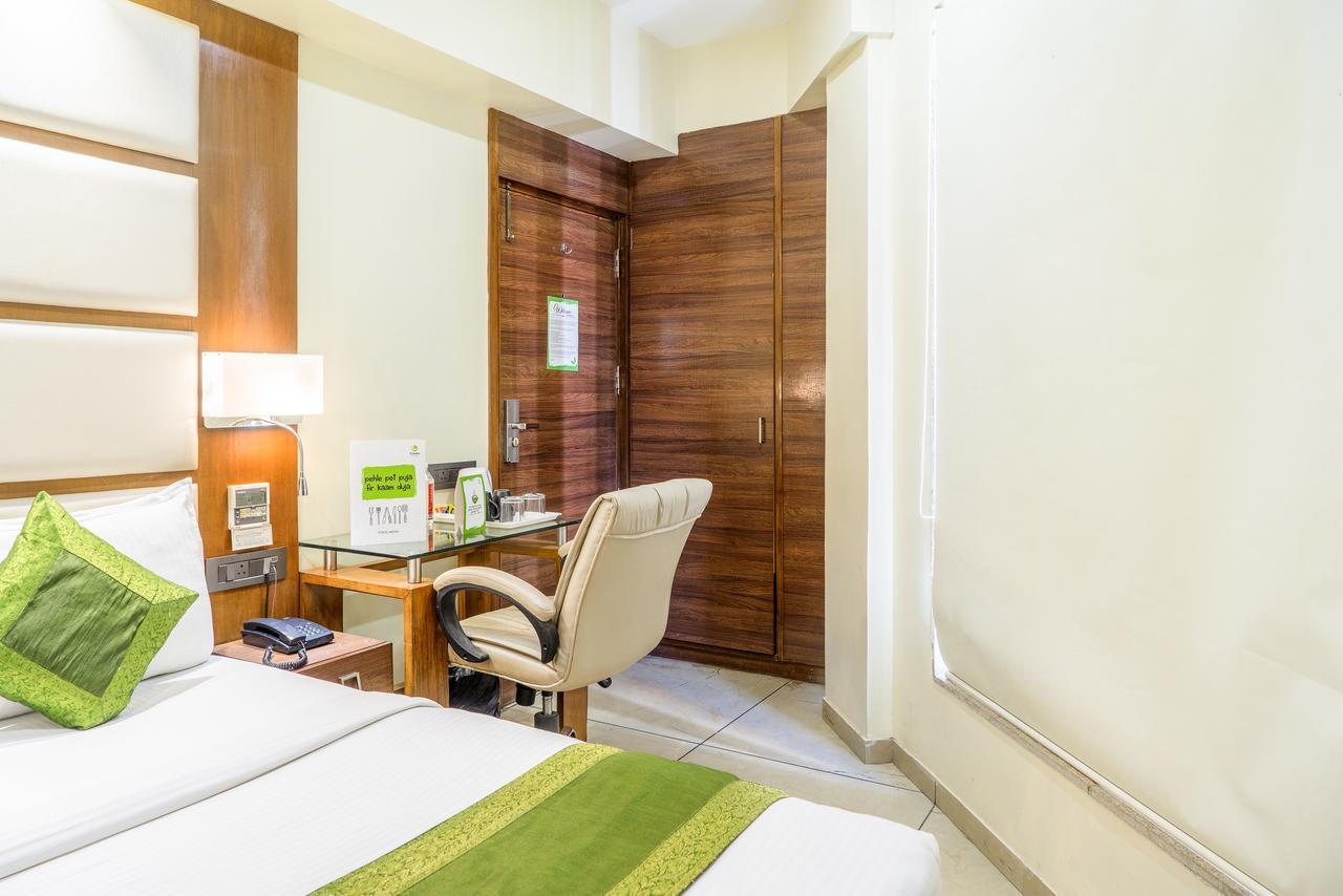 Super Armoise Hotel Ahmedabad