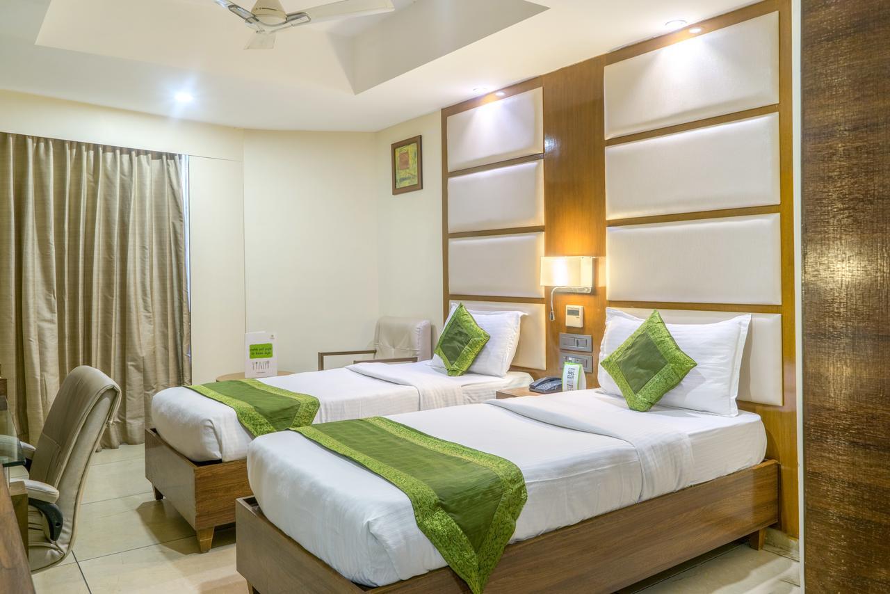 Super Armoise Hotel Ahmedabad