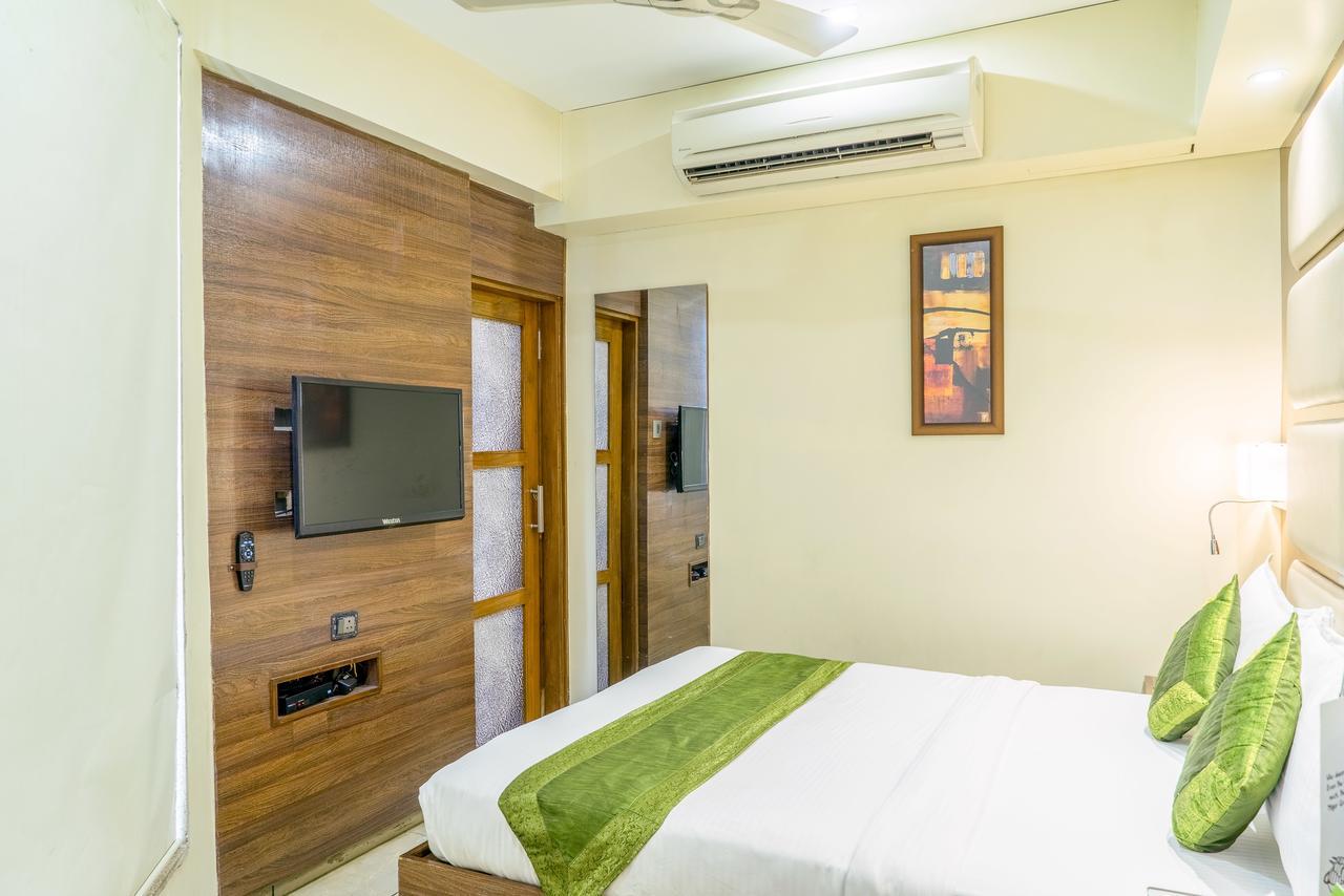 Super Armoise Hotel Ahmedabad