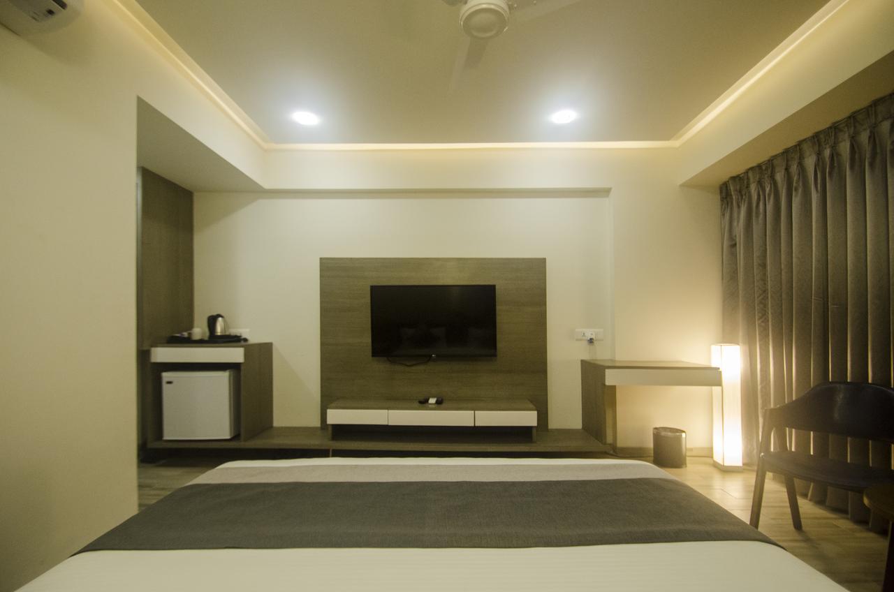 Grand Elegance Hotel Ahmedabad