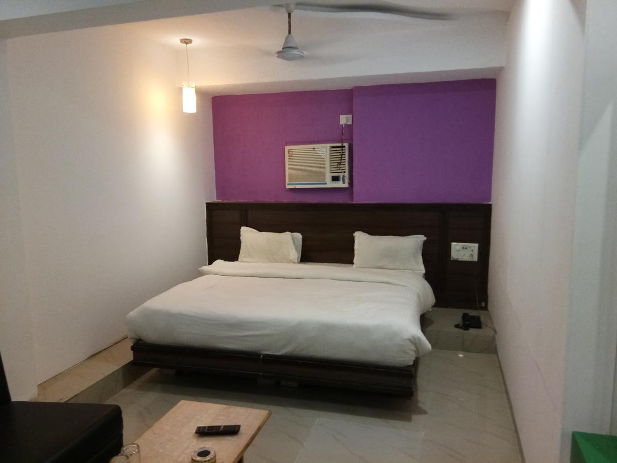 Oyo 2252 Double Bless Hotel 3*