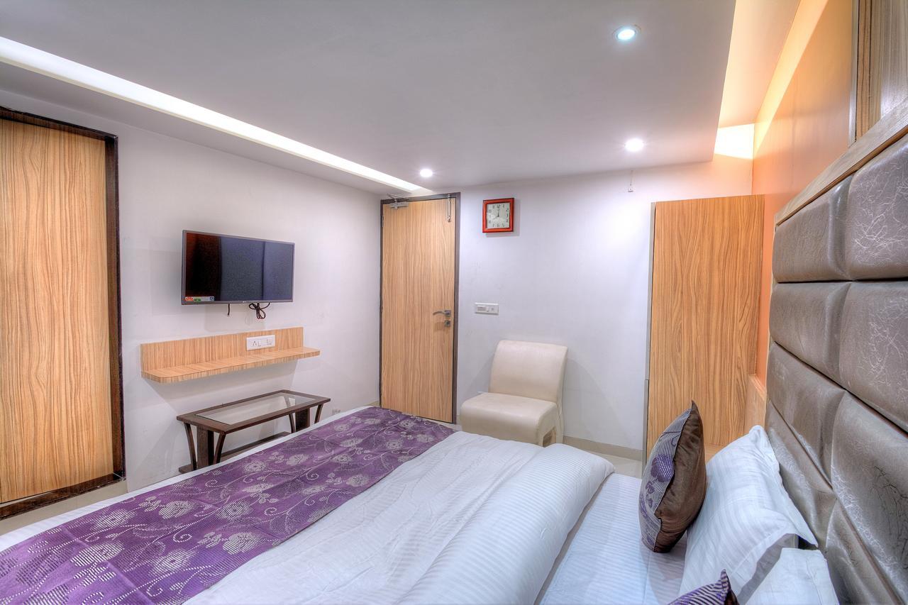 One Up Hotel Ahmedabad