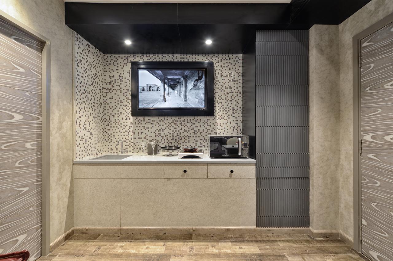 Hotel Regenta Antarim Ahmedabad