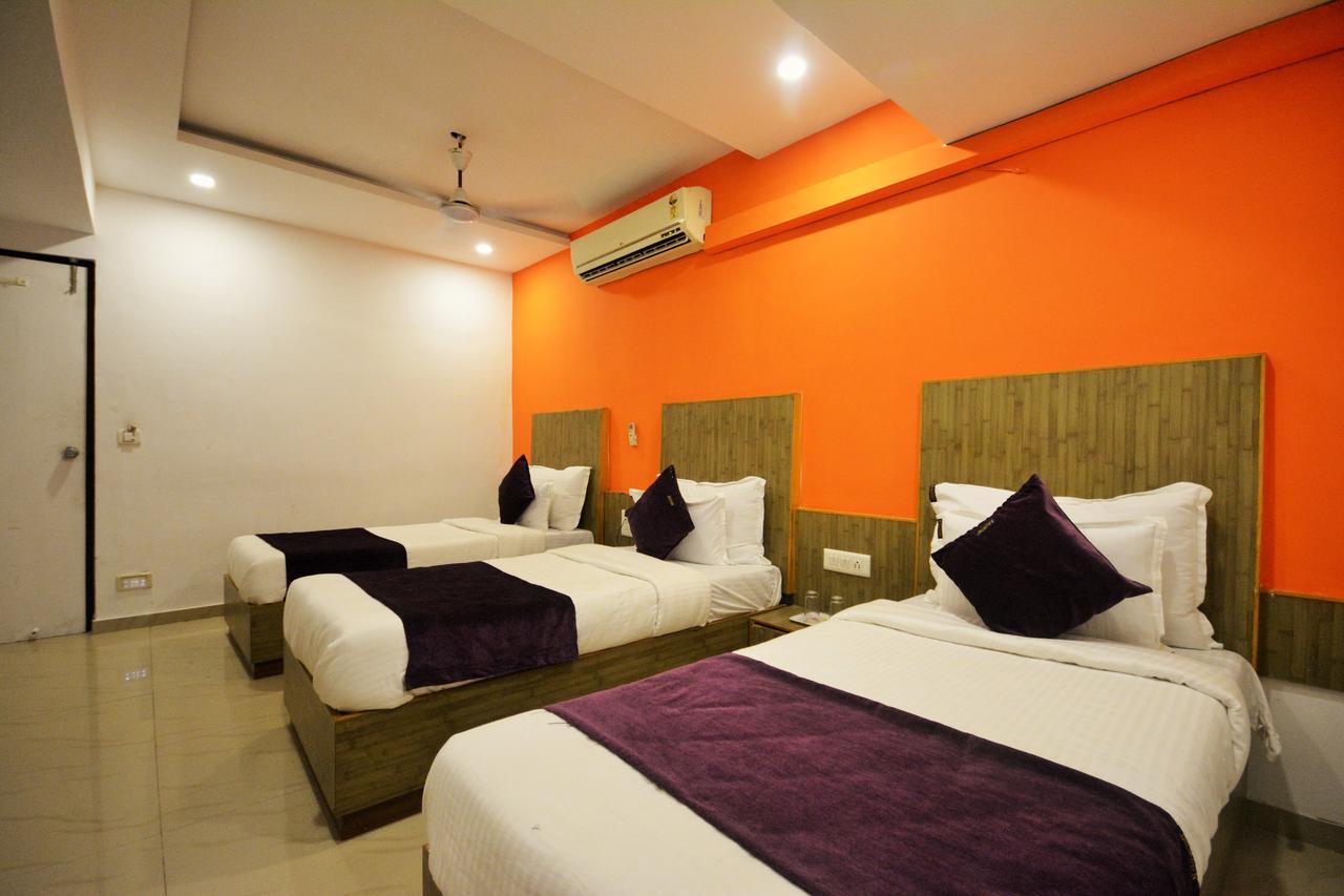 Oyo 2252 Double Bless 3* Ahmedabad