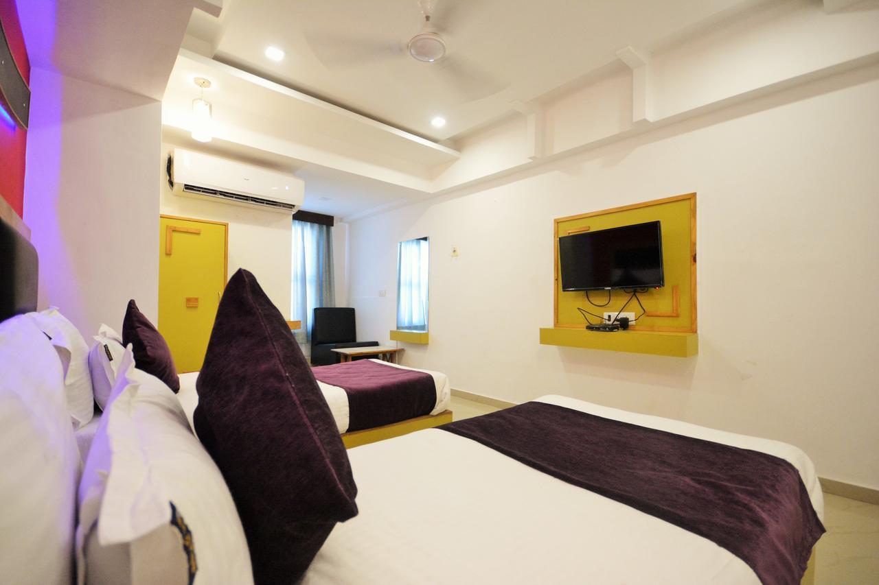 Oyo 2252 Double Bless Hotel