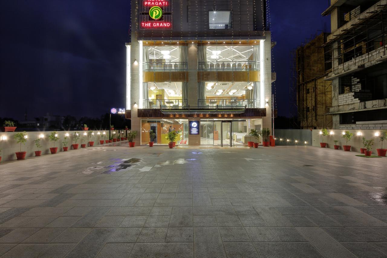 Hotel Pragati The Grand Ahmedabad