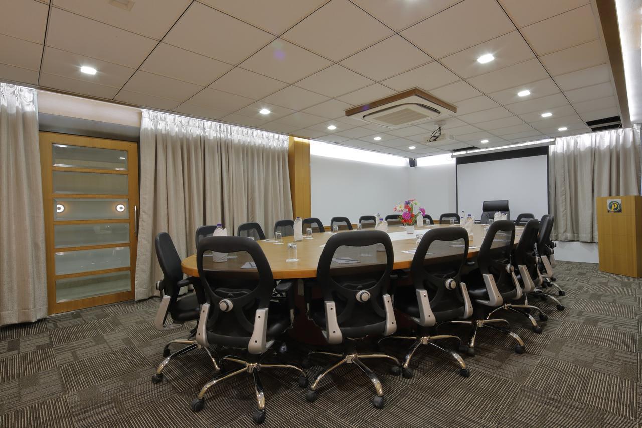 Pragati The Grand 3* Ahmedabad