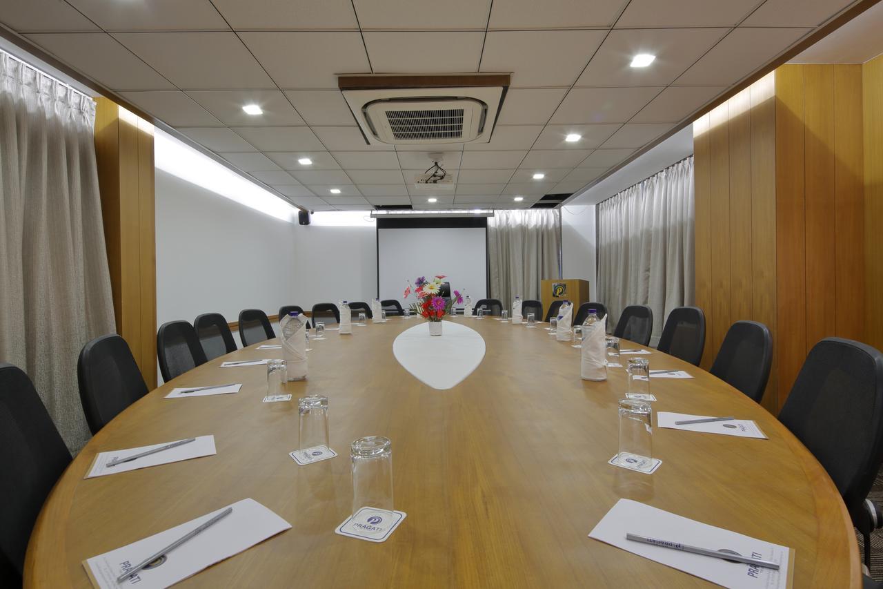Pragati The Grand Hotel 3*