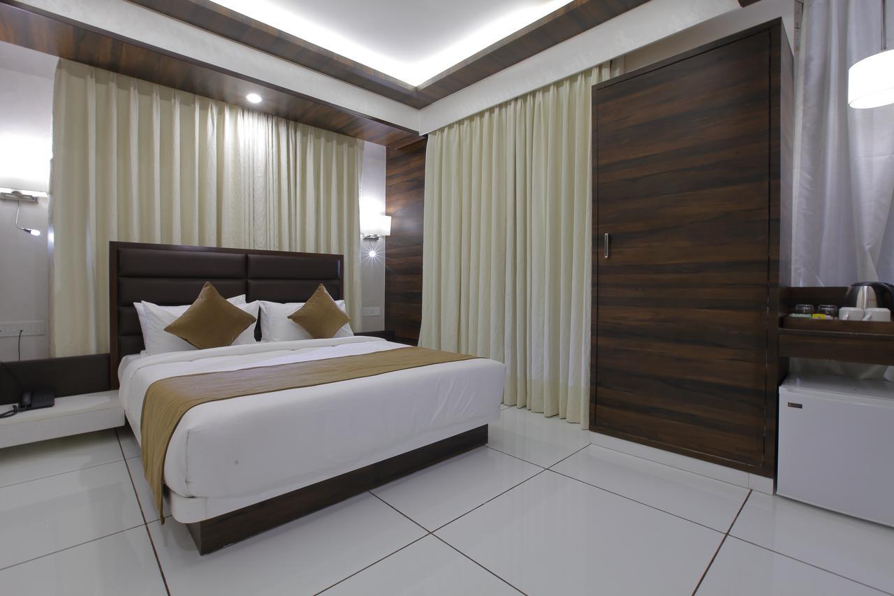 Silver Heights 3* Ahmedabad