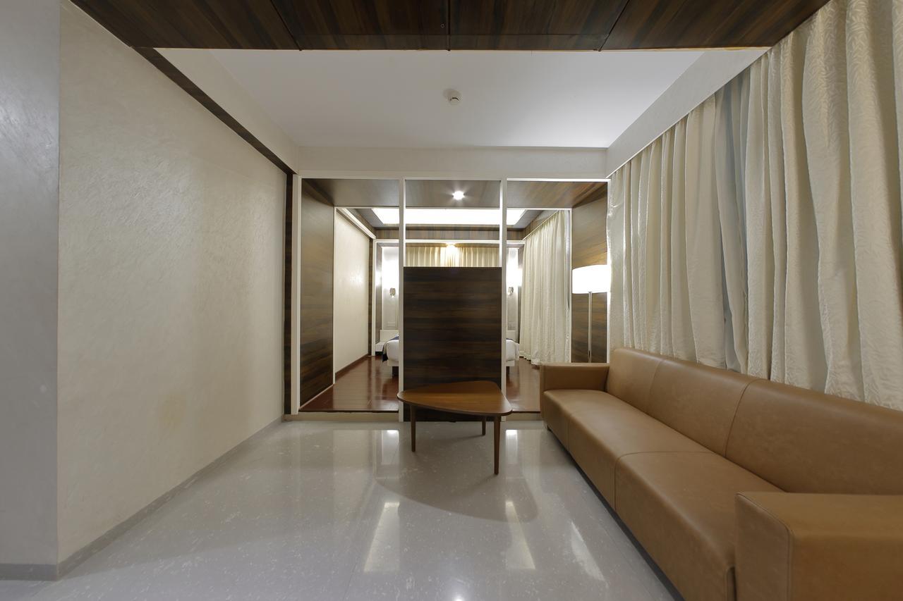 Silver Heights 3*