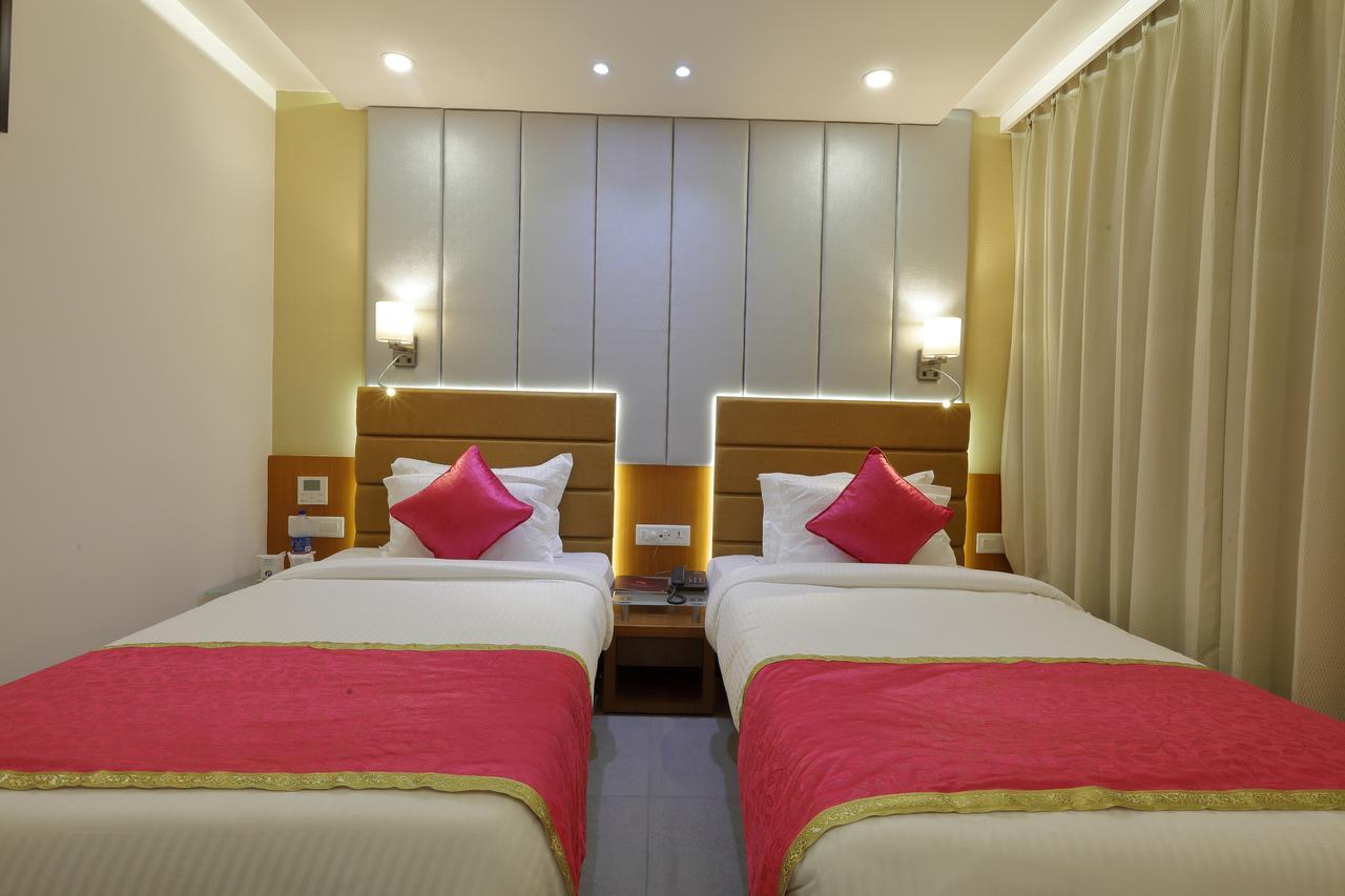 Pragati The Grand Hotel 3*