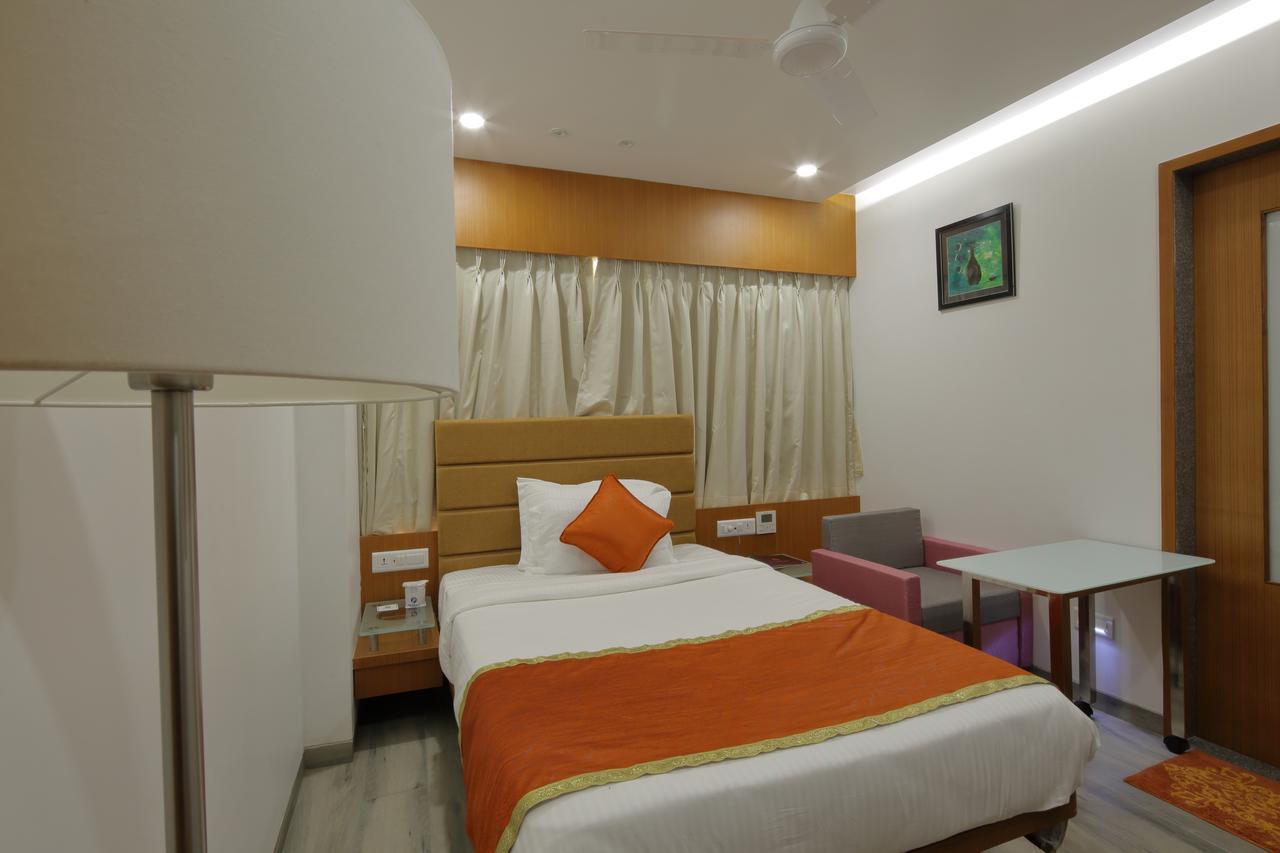 Hotel Pragati The Grand 3*