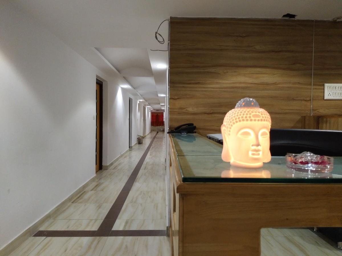 Oyo 2252 Double Bless 3* Ahmedabad