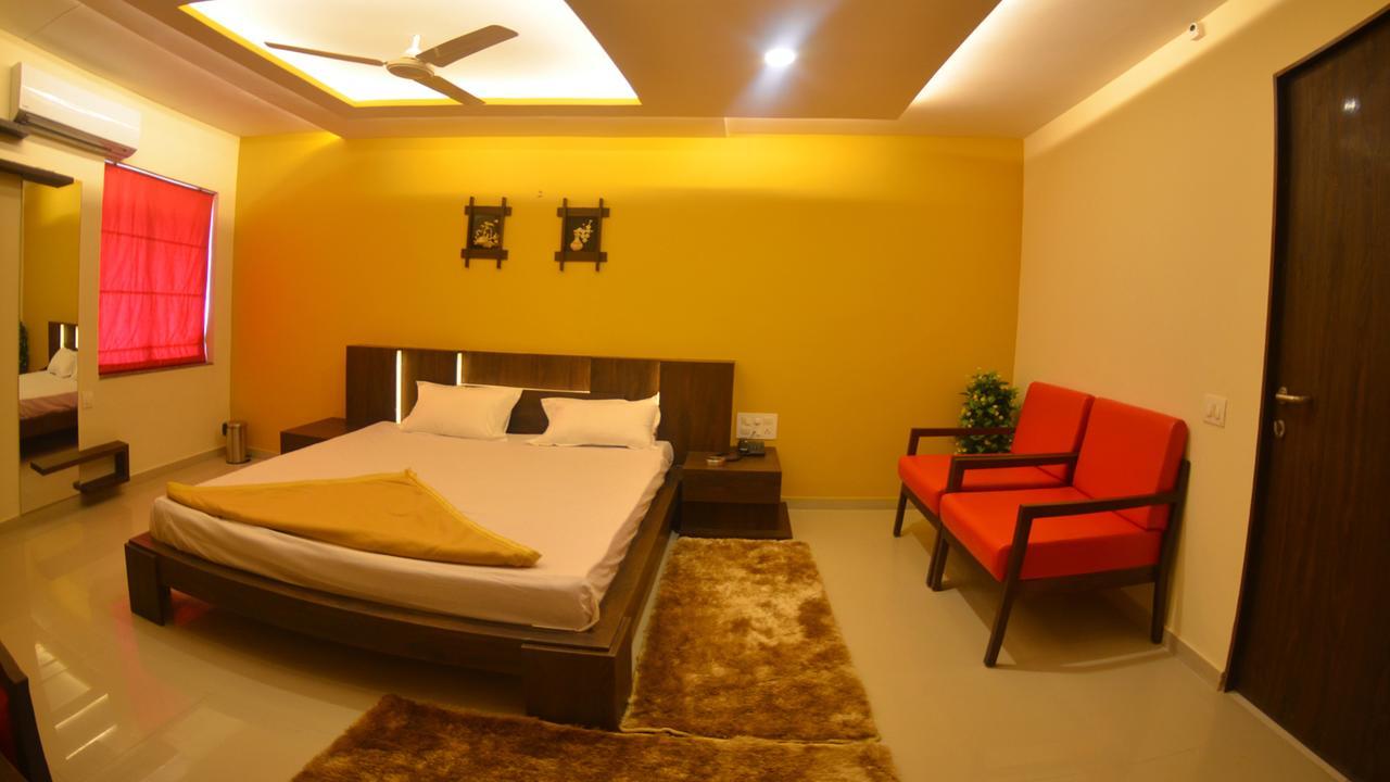 Barcelona Exotica Hotel 3*