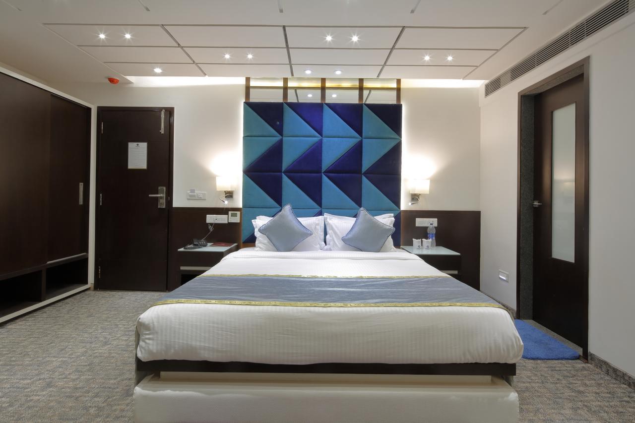 Pragati The Grand Hotel 3*
