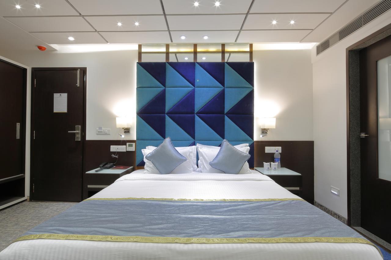Pragati The Grand Hotel 3*