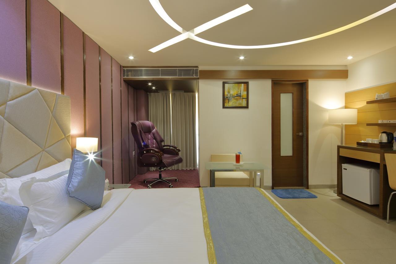 Hotel Pragati The Grand 3*