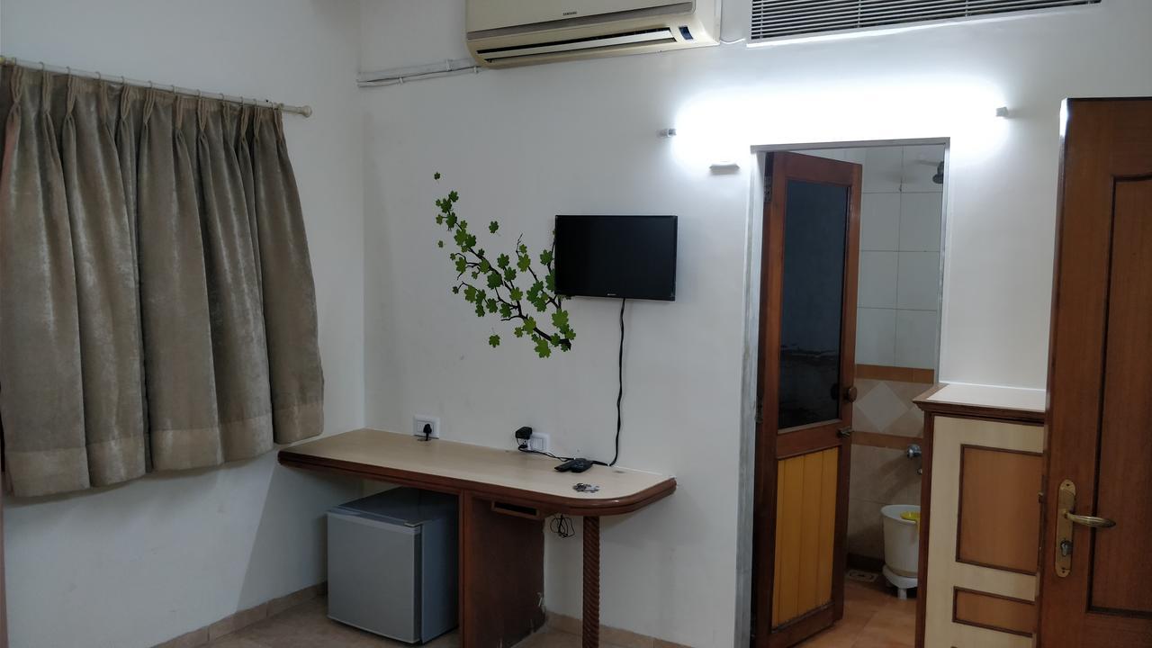 Damjis Hotel Ahmedabad