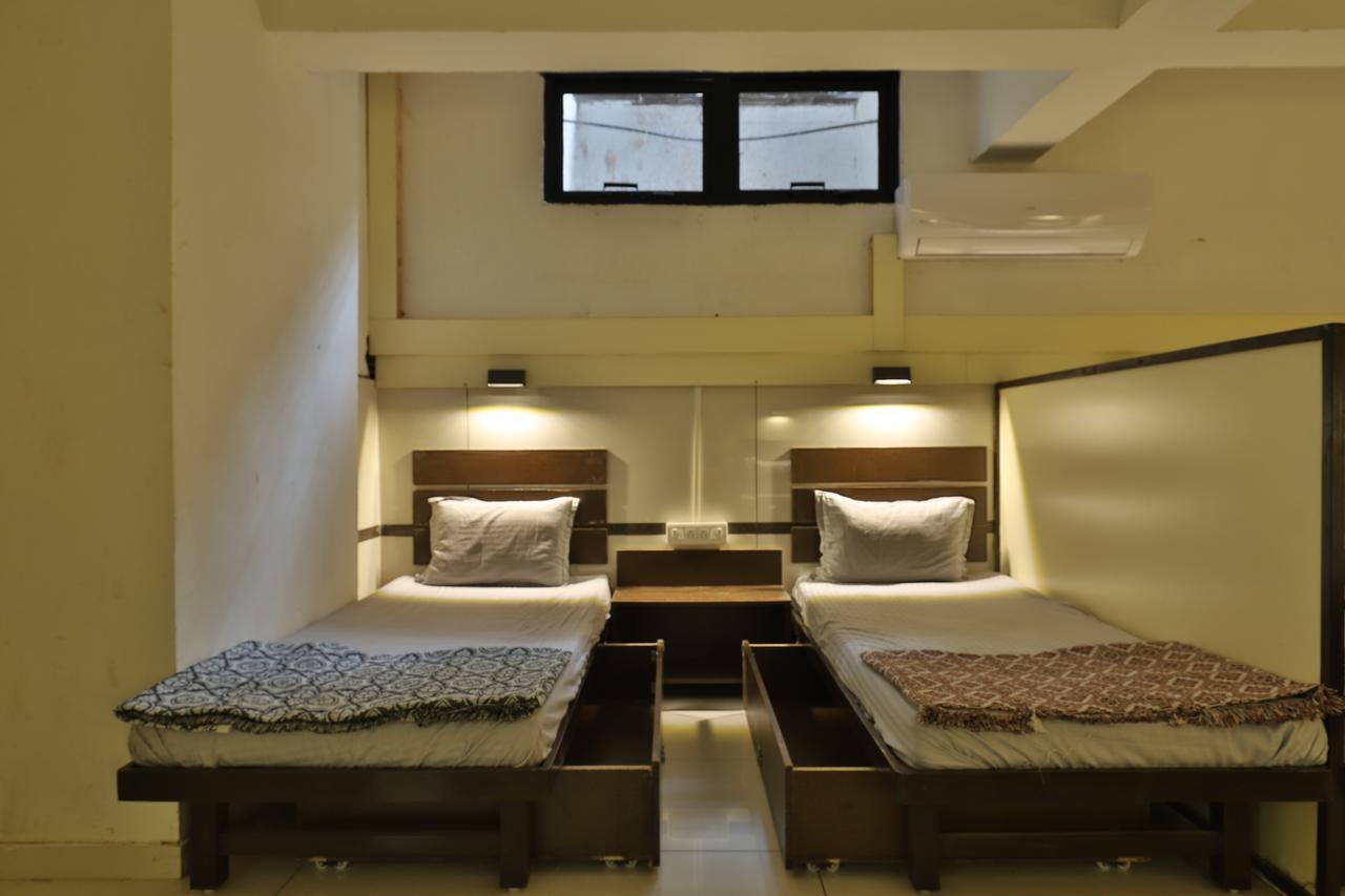 Albergue Night Halt Ahmedabad