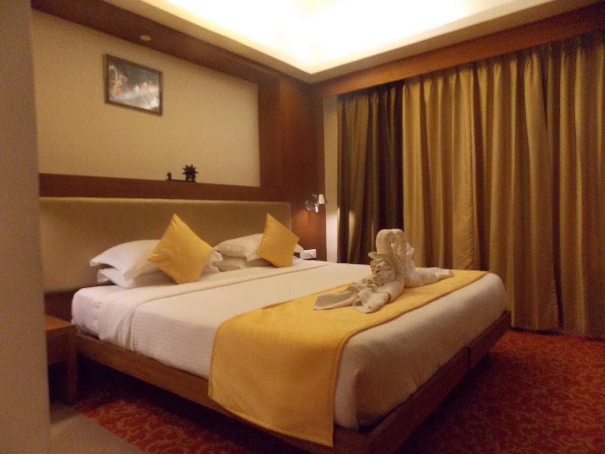 Silvercloud And Banquets 4*