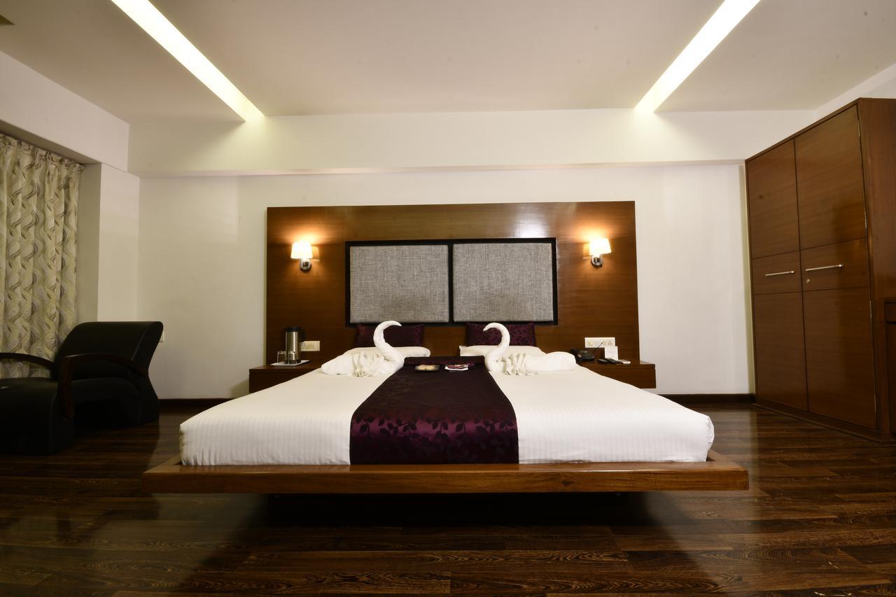 Platinum Residency 3*