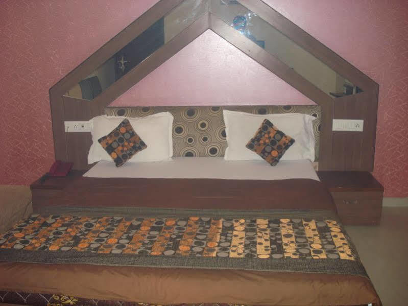 Oyo 4161 Hotel Shailly Inn Hotel 3*