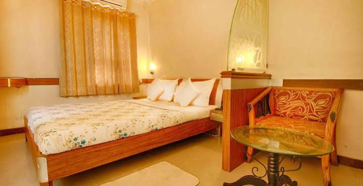 Hotel Parth Residency 4*