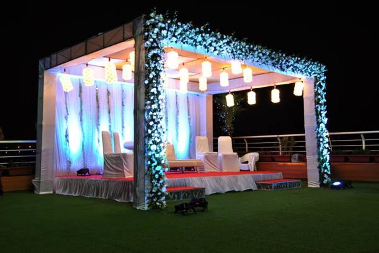 Silvercloud And Banquets Hotel Ahmedabad