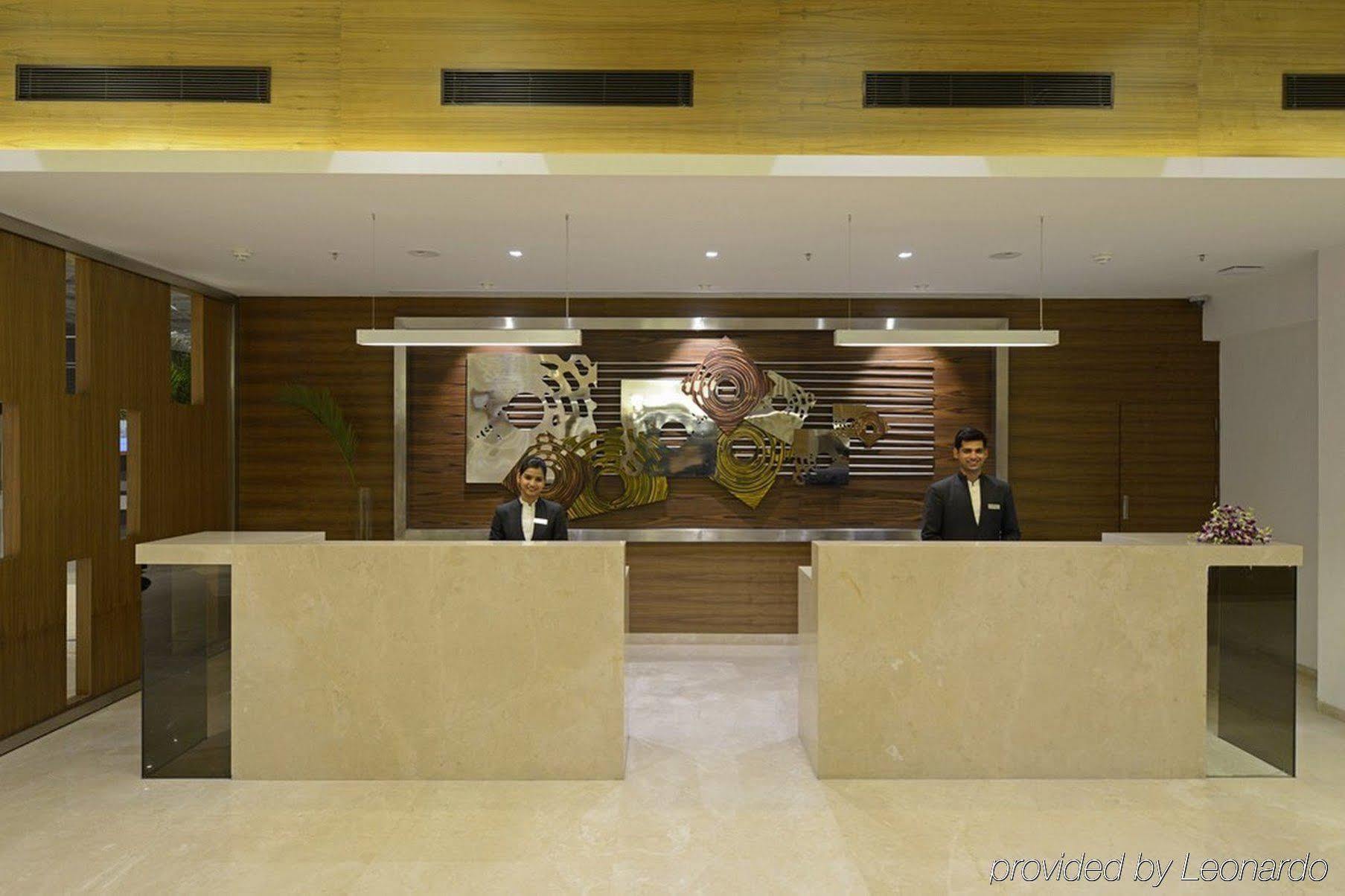 Eastin Hotel 5*