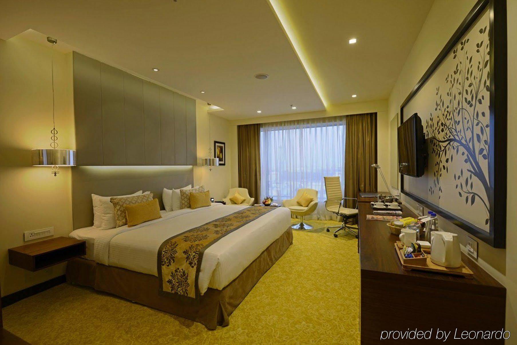 Eastin Hotel 5*