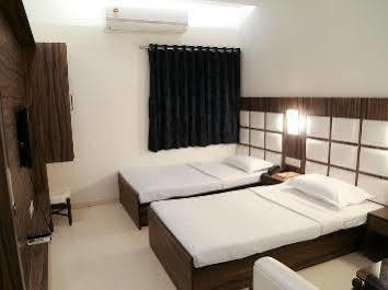 Hotel Golden Plaza