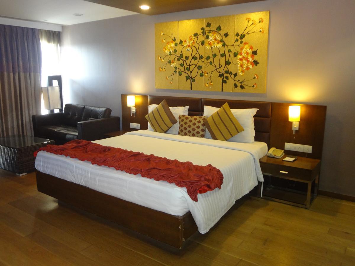 Ymca International Centre Hotel 3*