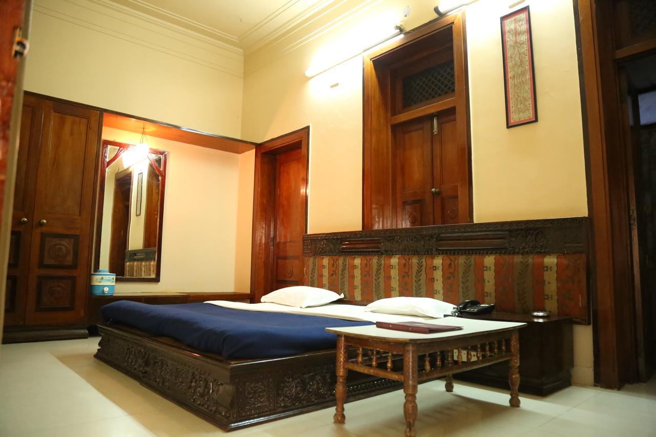 Siddhartha Palace 3*