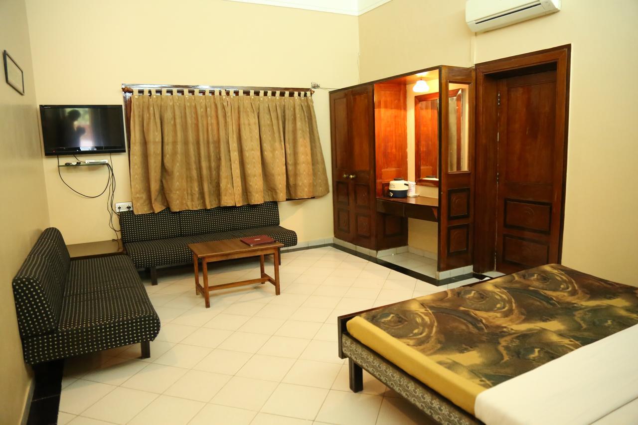 Hotel Siddhartha Palace Ahmedabad