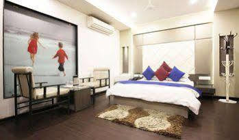 Zo Ashram Road Paldi Ahmedabad