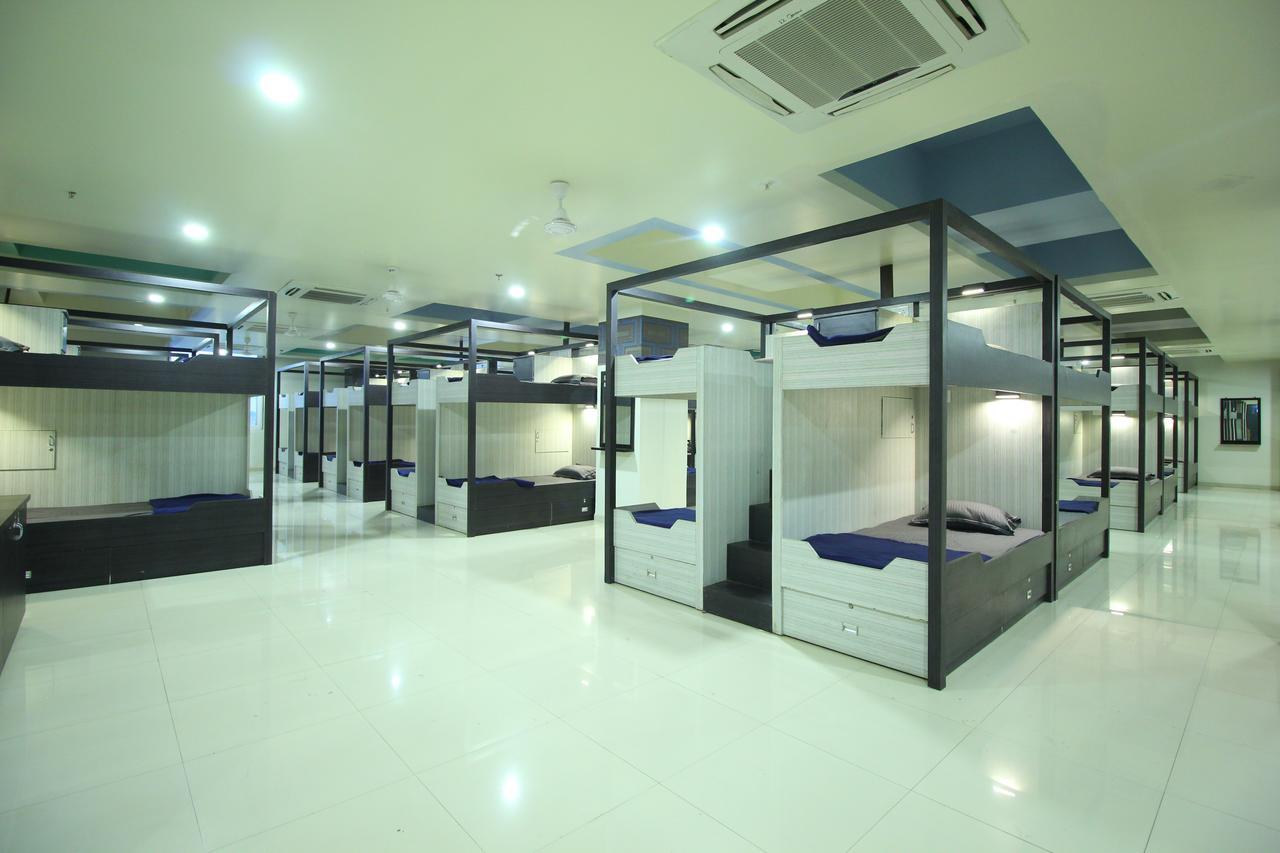 Jackpot In & Out Hostel *