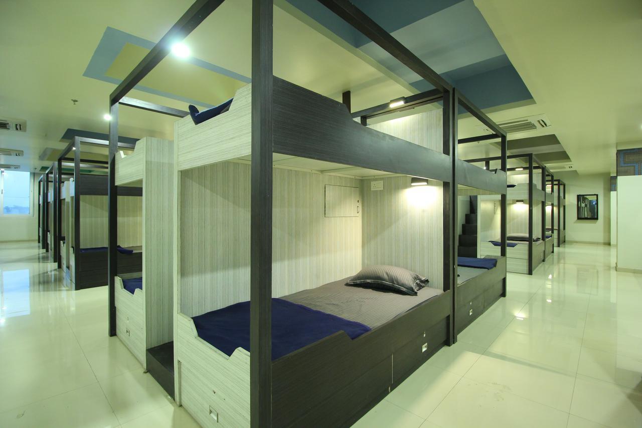 Hostel Jackpot In & Out