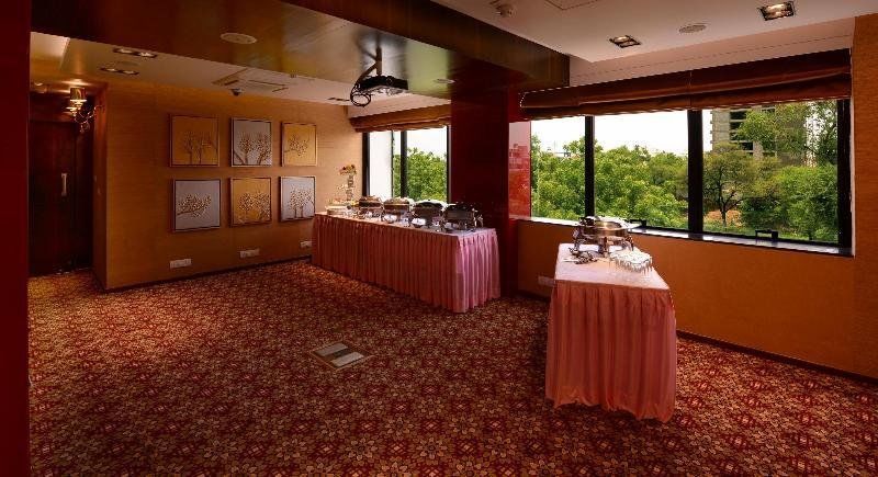Hotel Tulip Inn, Ahmedabad