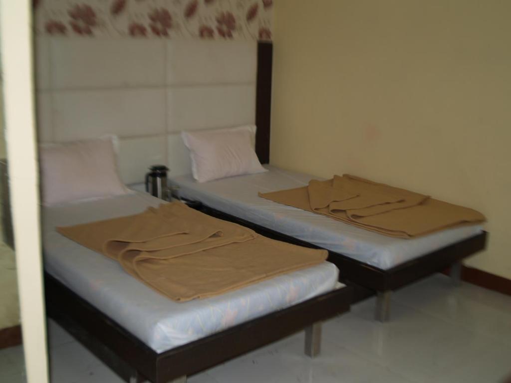 Maruti Hotel Ahmedabad